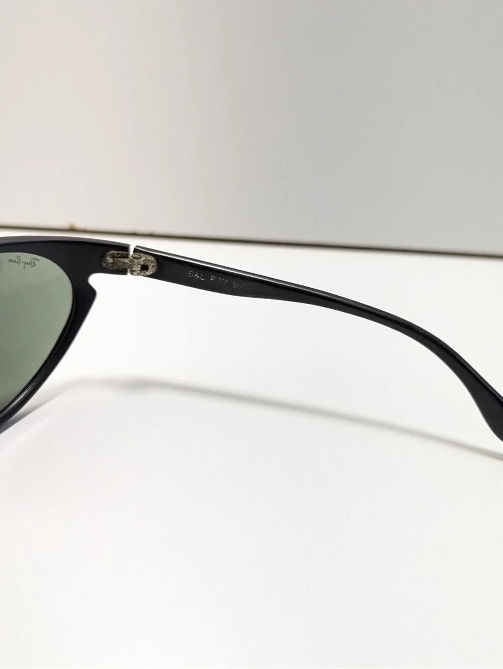 VINTAGE RAY BAN B&L BLACK G15 UV SPORT WRAP SUNGLASSES EYEWEAR CLASSIC CHIC